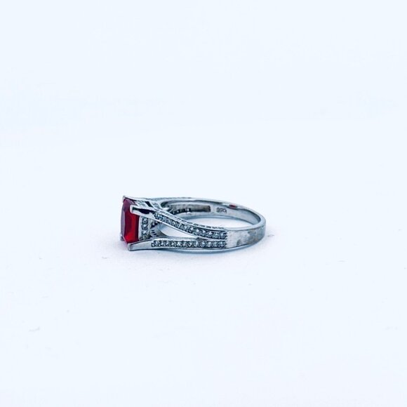 Estate Sterling Silver 925 Red Emerald Cut Gemstone Ring Split Shank Size 8 - Picture 5 of 11